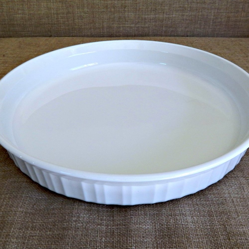 Corning Ware 10-1/2” French White Round Quiche Pan F-3-B